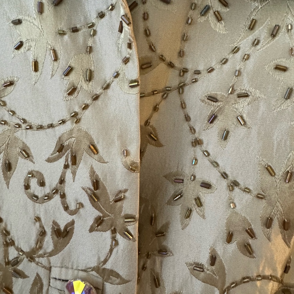 JS Collections 8P Gold Beaded Jacket! Button down , fitted ! High end l… - Picture 9 of 14